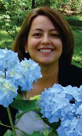 Claudia Mineu Claudia Mineu